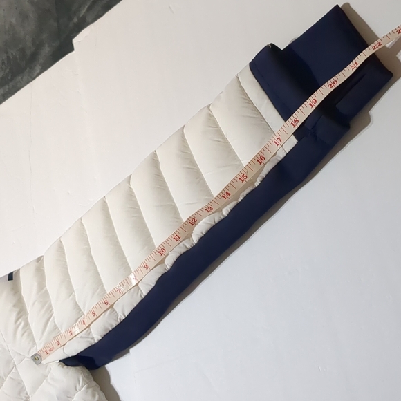 Tommy Hilfiger, packable lightweight hooded puffer jacket women M - Picture 9 of 14